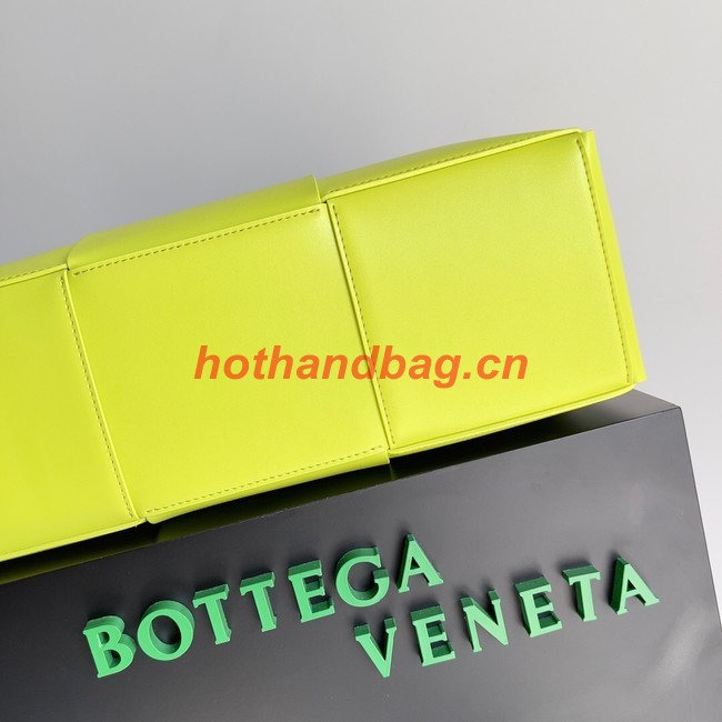 Bottega Veneta ARCO TOTE Large intrecciato grained leather tote bag 652868 yellow