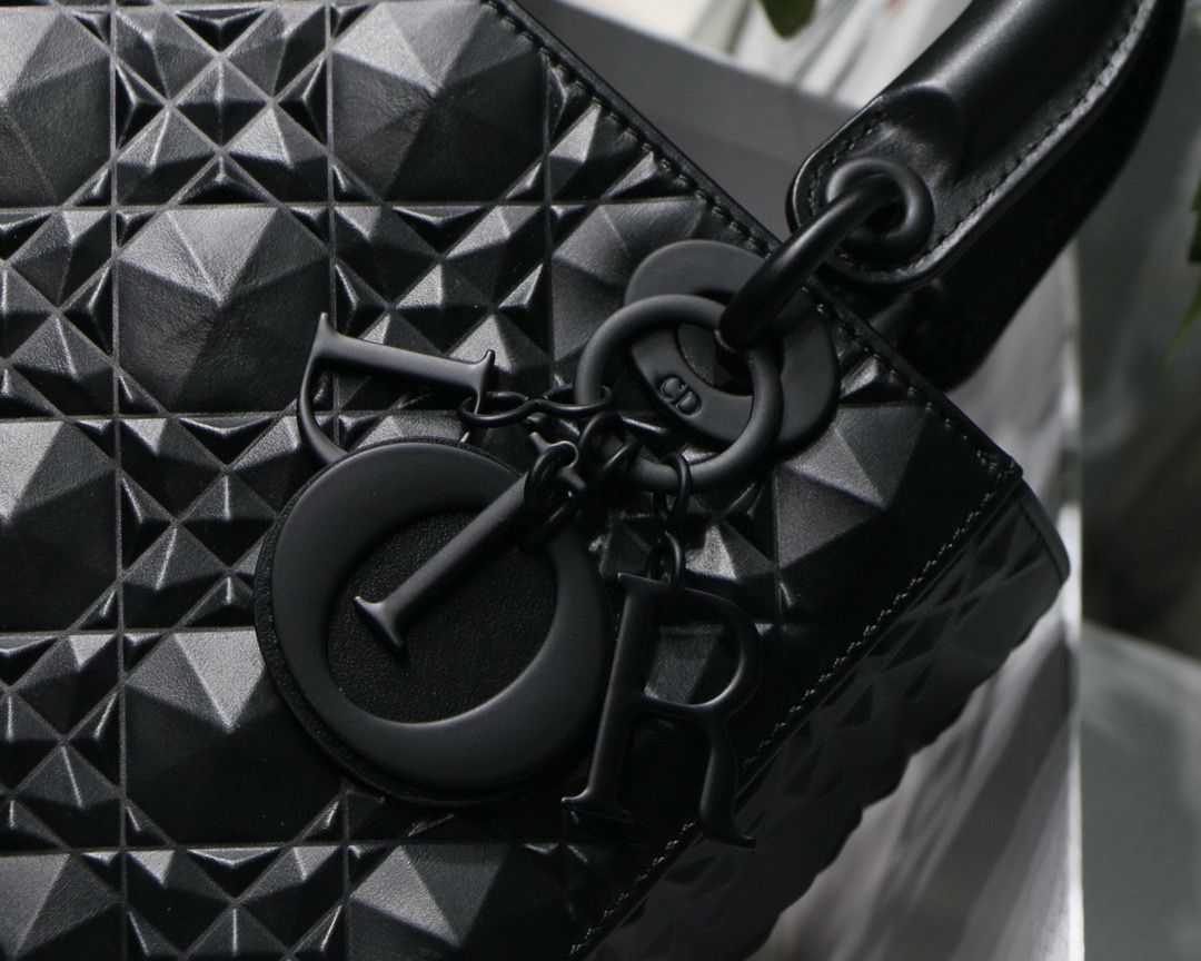 SMALL LADY DIOR BAG Cannage Calfskin M6004 black
