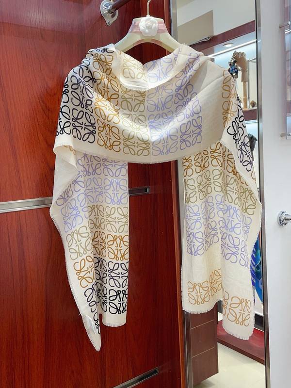 Loewe Scarf LOC00055 Loewe Scarf LOC00055