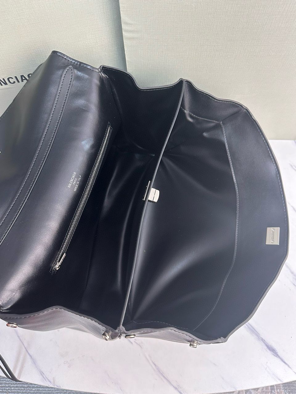 Balenciaga Rodeo Medium Handbag in black smooth calfskin 9027 aged-silver hardware Balenciaga Rodeo Medium Handbag in black smooth calfskin 9027 aged-silver hardware