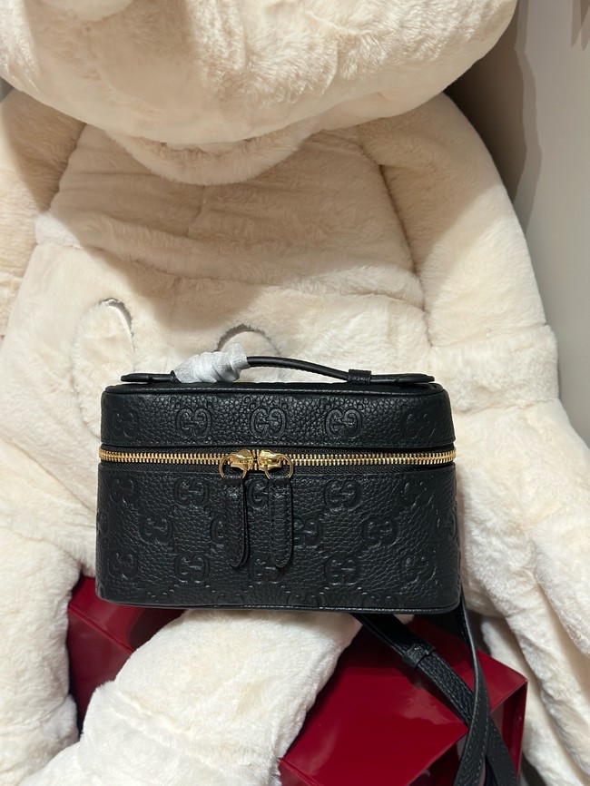 GUCCI GG EMBLEM SUPER MINI BAG 815949 black
