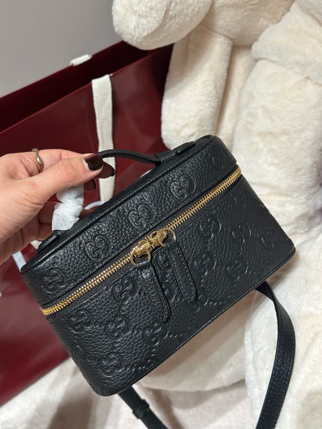 GUCCI GG EMBLEM SUPER MINI BAG 815949 black