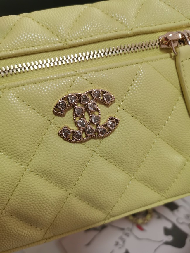 Chanel CLUTCH WITH CHAIN AP4483 yellow
