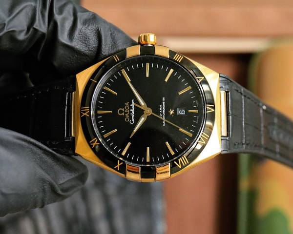 Omega Watch OMW00861