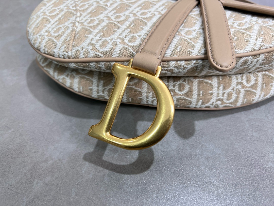 Dior Saddle Bag with Strap Oblique Jacquard and Natural Smooth Calfskin M0455CDDS