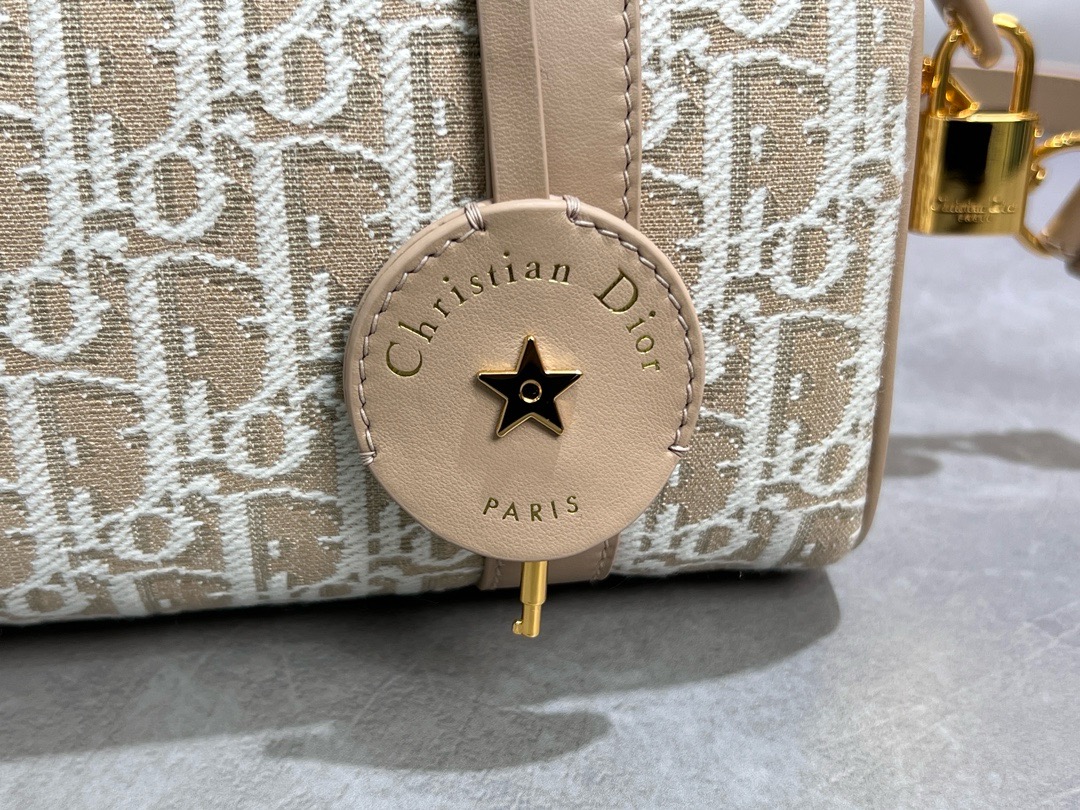 Dior Groove 16 Bag Natural Dior Oblique Jacquard M1364UTZ
