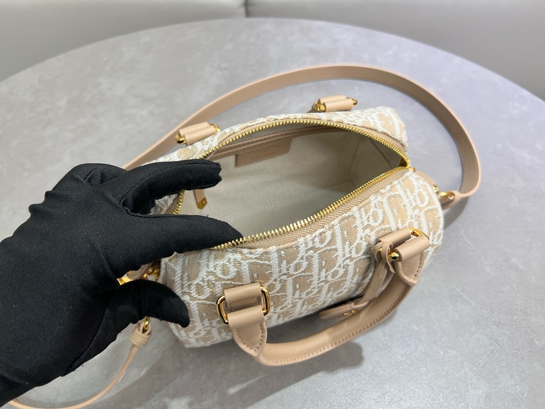 Dior Groove 16 Bag Natural Dior Oblique Jacquard M1364UTZ