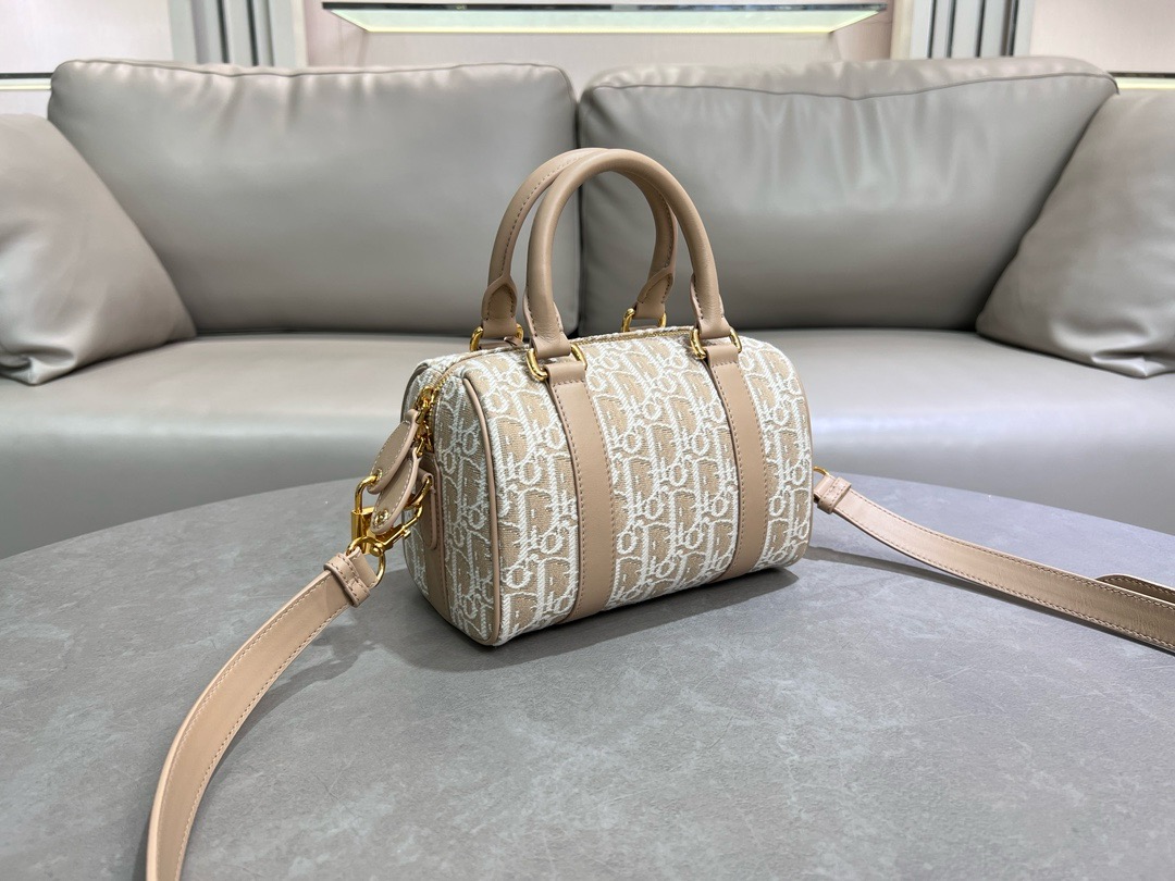 Dior Groove 16 Bag Natural Dior Oblique Jacquard M1364UTZ