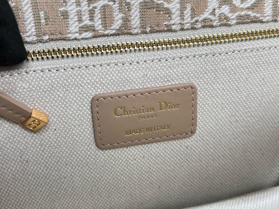 Dior 30 Montaigne Chain Bag Natural Dior Oblique Jacquard M9208UTZQ