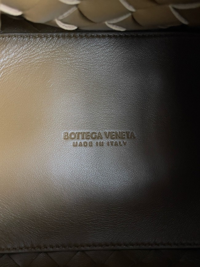 Bottega Veneta Suede Small Parachute 796569 brown