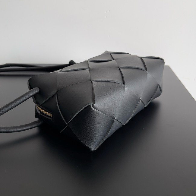 Bottega Veneta Intrecciato Concert Pouch D794258 black