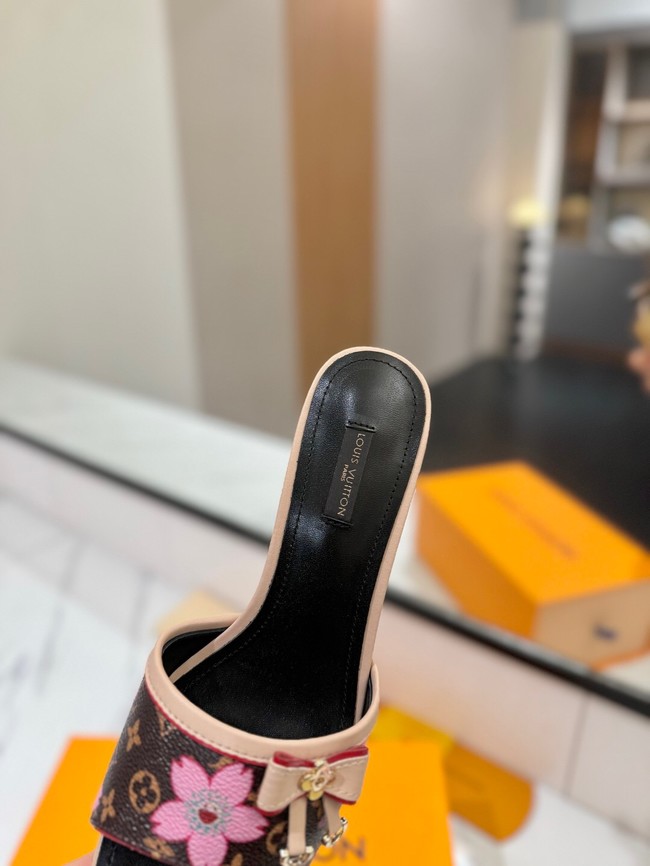 Louis Vuitton Slippers 45001-13