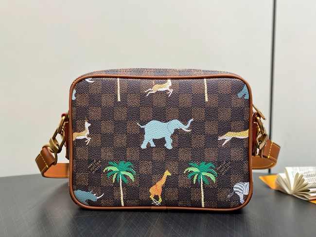 Louis Vuitton Nil M14016