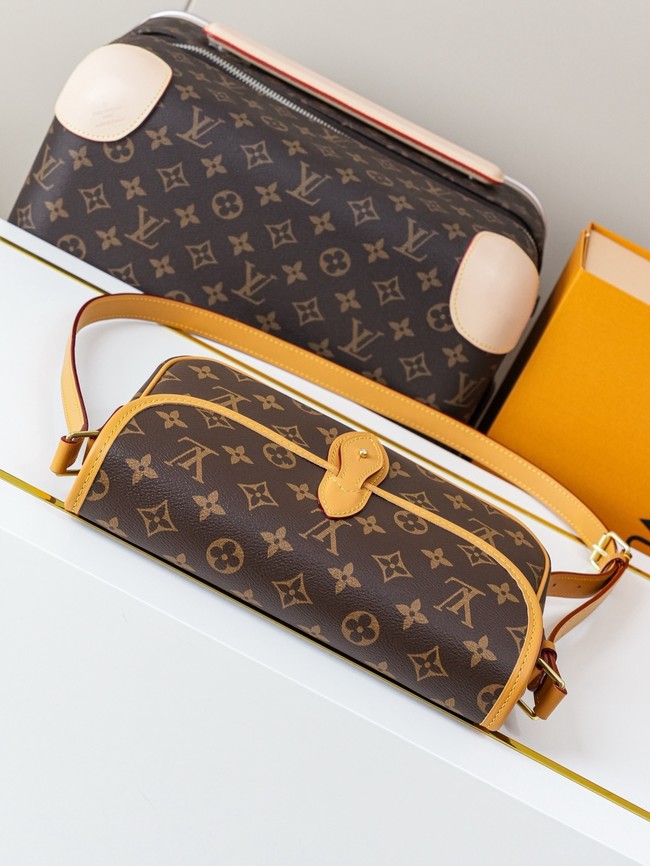 Louis Vuitton Monogram Canvas M42248 brown