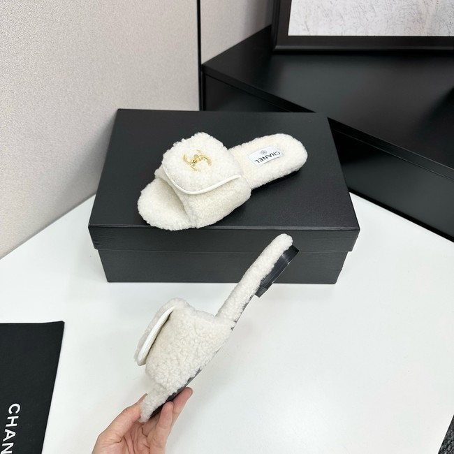 Chanel Slippers 45045-1