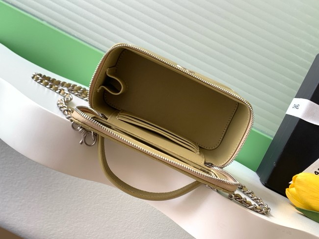 Chanel Long Vanity with chain AP4933 green