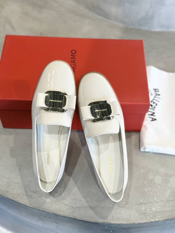 Ferragamo Shoes FMS00091