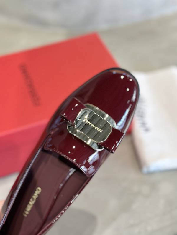 Ferragamo Shoes FMS00092