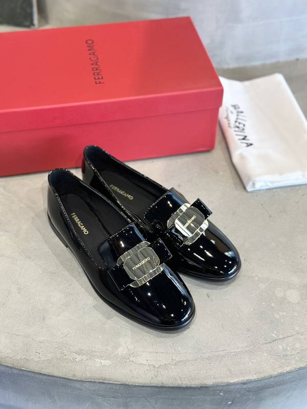 Ferragamo Shoes FMS00093