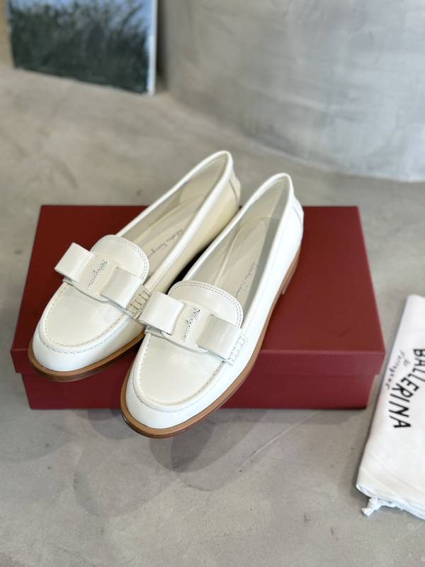 Ferragamo Shoes FMS00094