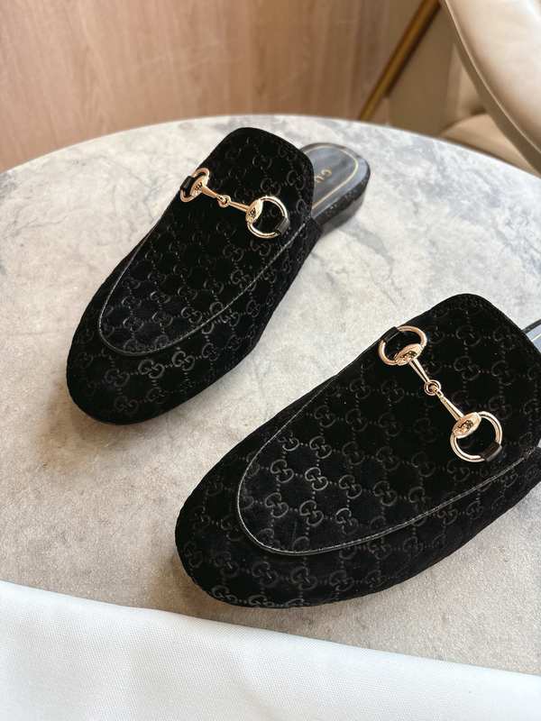 Gucci Shoes GUS00902 Heel 1.5CM