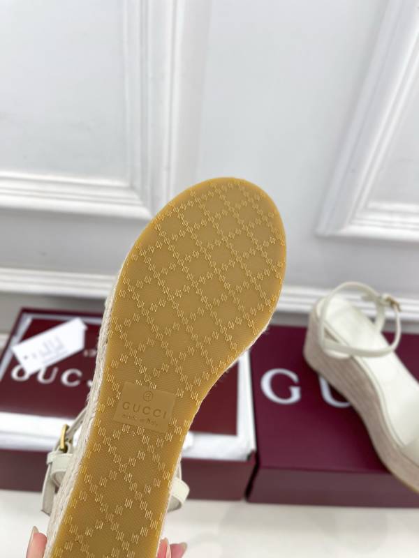 Gucci Shoes GUS00911 Heel 9CM