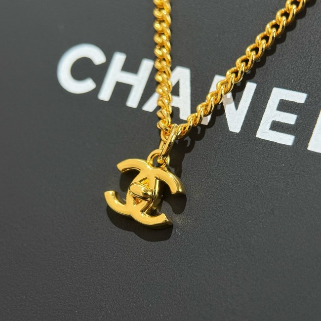 Chanel necklace CE81622