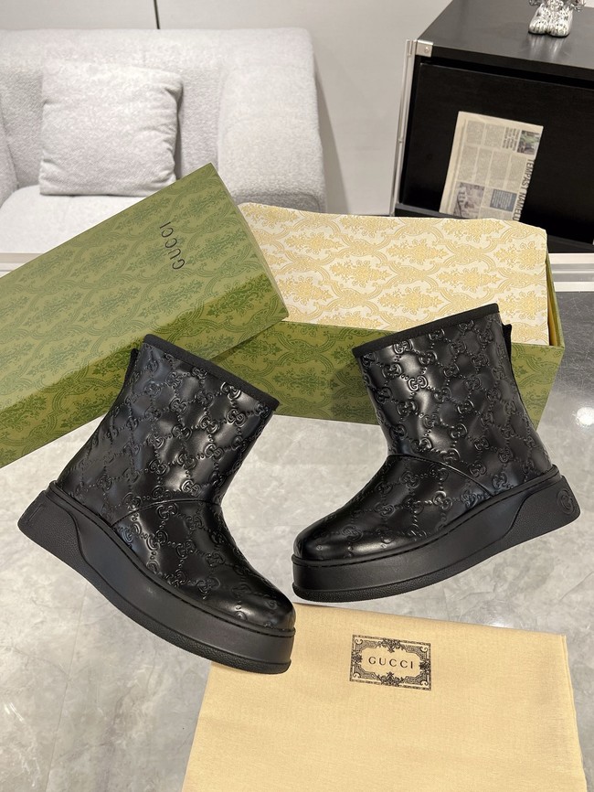 Gucci Womens boot with merino wool lining 857912-6