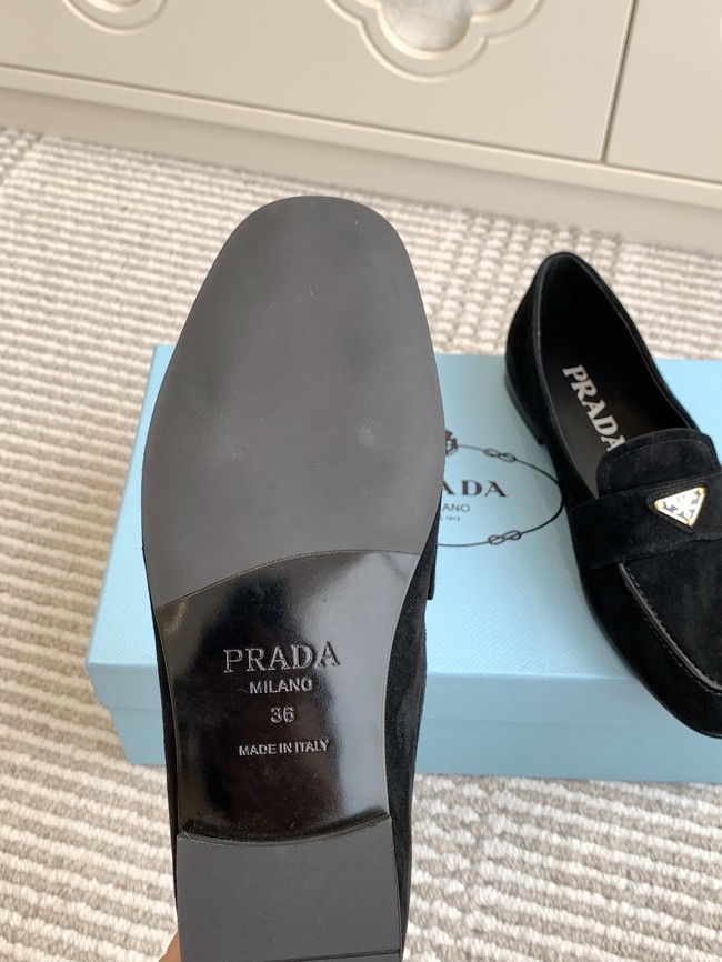 Prada leather loafers 87199-4