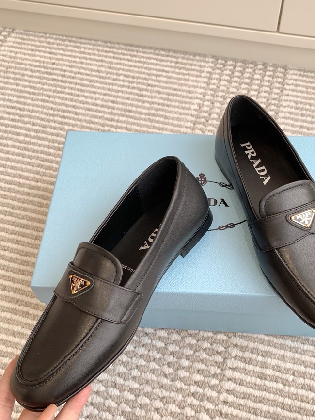 Prada leather loafers 87199-7
