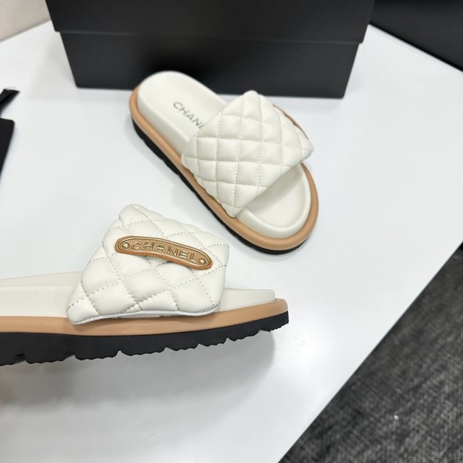 Chanel slipper 21061-4