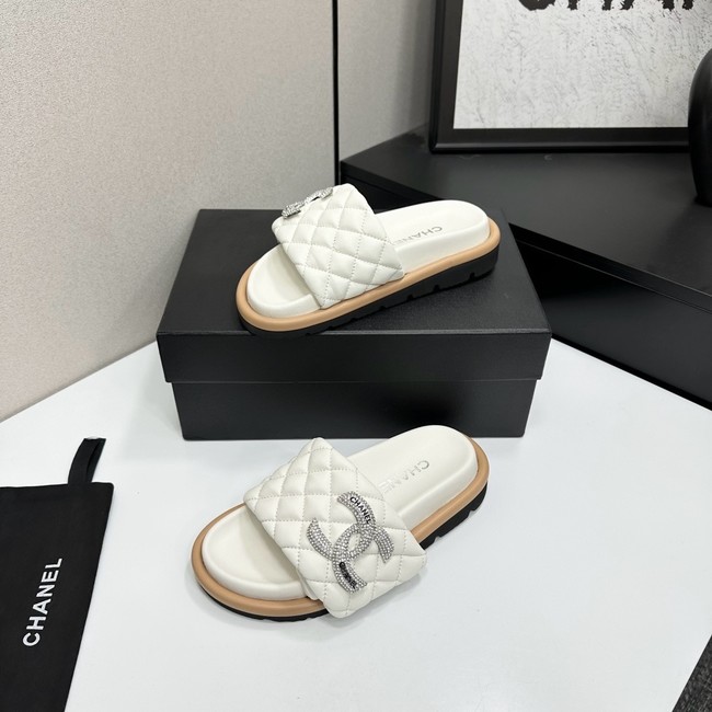 Chanel slipper 21061-8