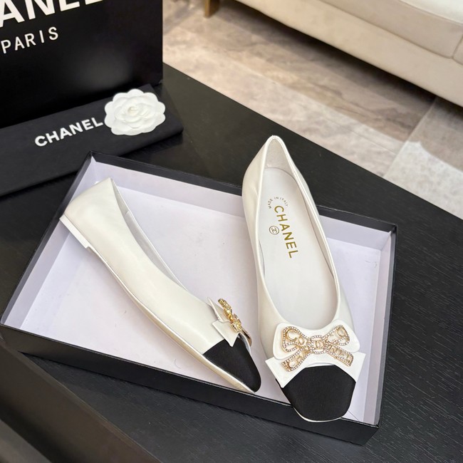 CHANEL Ballet flats C35960-2