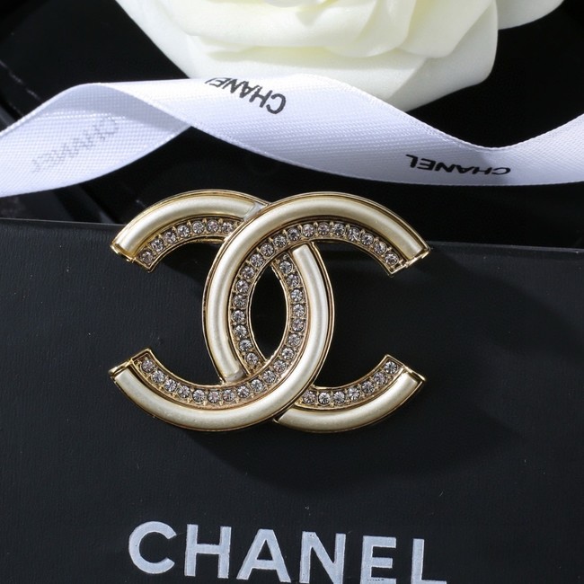 Chanel brooch CE81923