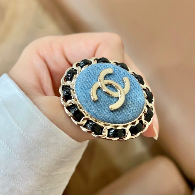 Chanel brooch CE81978