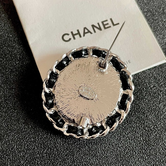 Chanel brooch CE81979