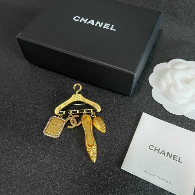 Chanel brooch CE81980