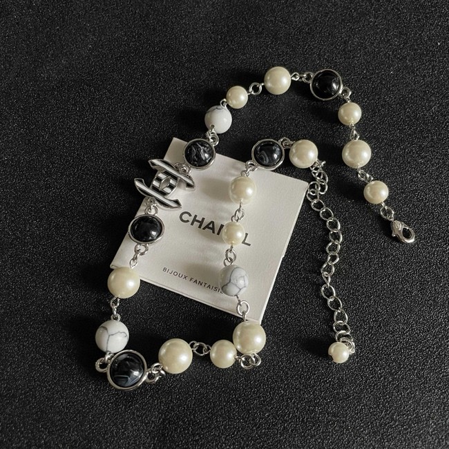 Chanel necklace CE82006