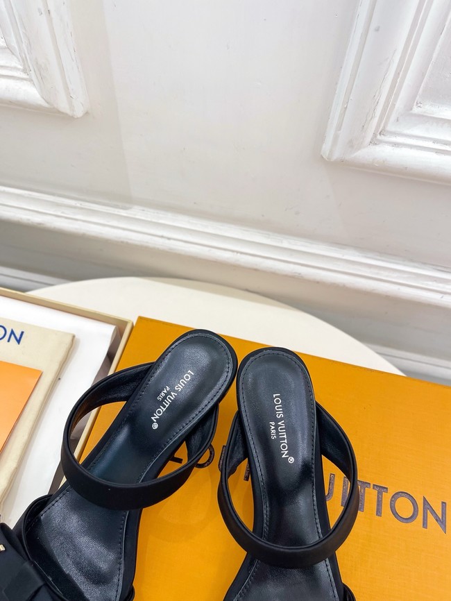 Louis Vuitton Sandals 67004-4