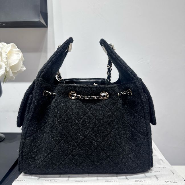 CHANEL 25 SMALL HANDBAG Felt AS5293 Dark Gray CHANEL 25 SMALL HANDBAG Felt AS5293 Dark Gray