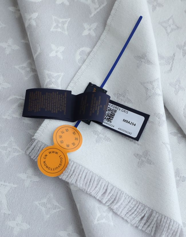 Louis Vuitton New Forevergram Scarf M9A253-2 Louis Vuitton New Forevergram Scarf M9A253-2