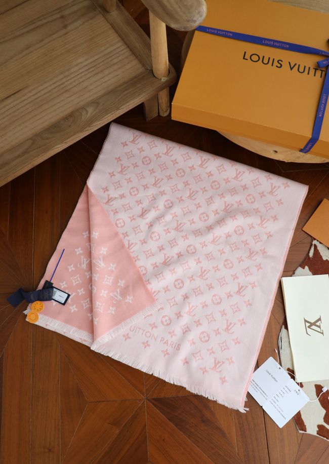 Louis Vuitton New Forevergram Scarf M9A253-4 Louis Vuitton New Forevergram Scarf M9A253-4