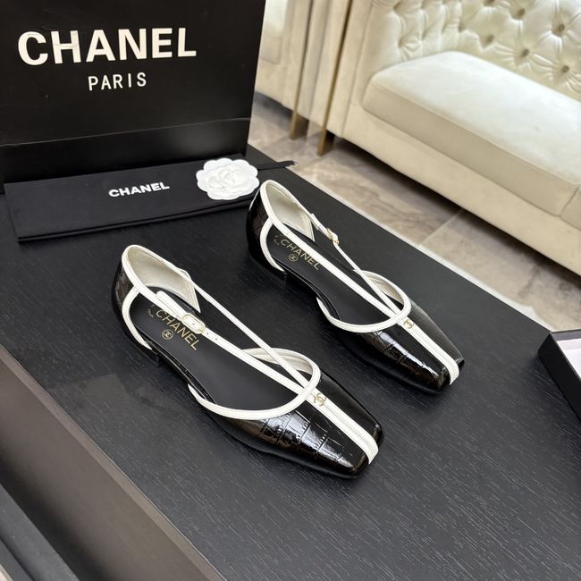 Chanel Mary Janes G47613-11