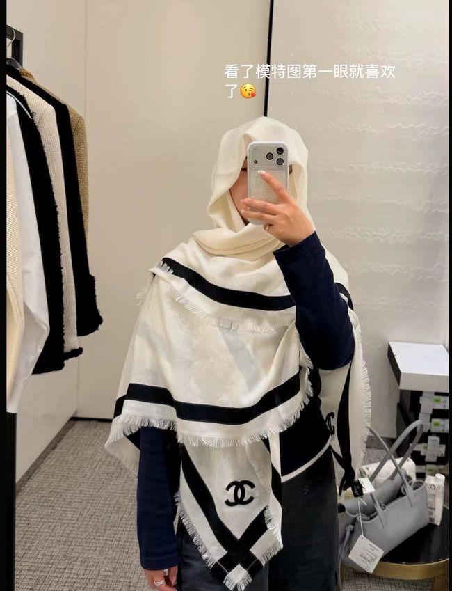 Chanel Wool and Silk Shawl AAC076-2
