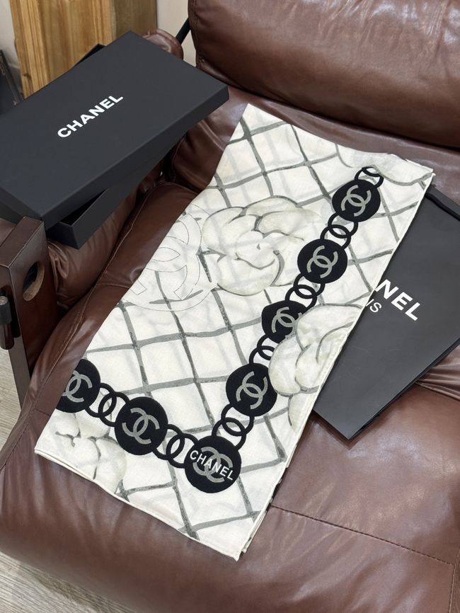 Chanel Wool and Silk Shawl AAC078-2