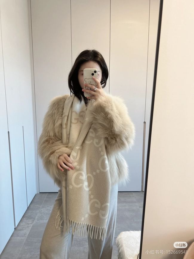 Gucci Reversible Cashmere scarf 777067-3