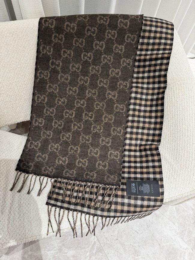 Gucci Reversible Cashmere scarf A010HK-2 Gucci Reversible Cashmere scarf A010HK-2