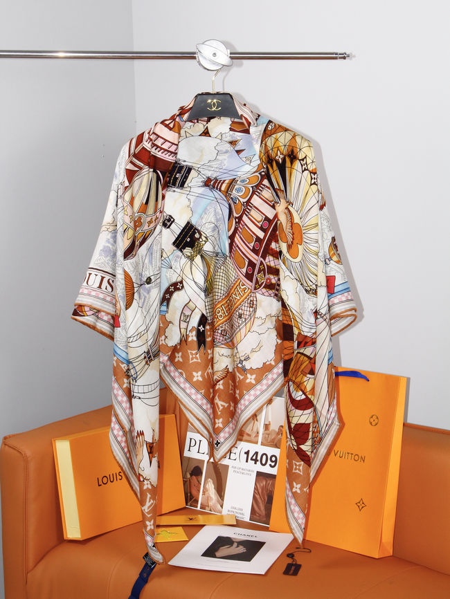 Louis Vuitton Monogram Shine Shawl M9A254-1 Louis Vuitton Monogram Shine Shawl M9A254-1