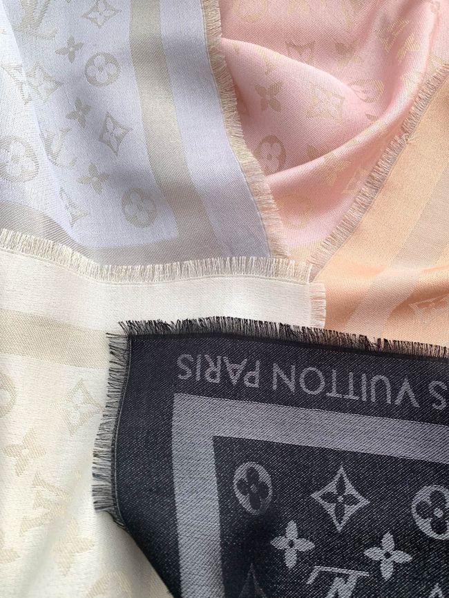 Louis Vuitton Monogram Shine Shawl M9A256-1 Louis Vuitton Monogram Shine Shawl M9A256-1
