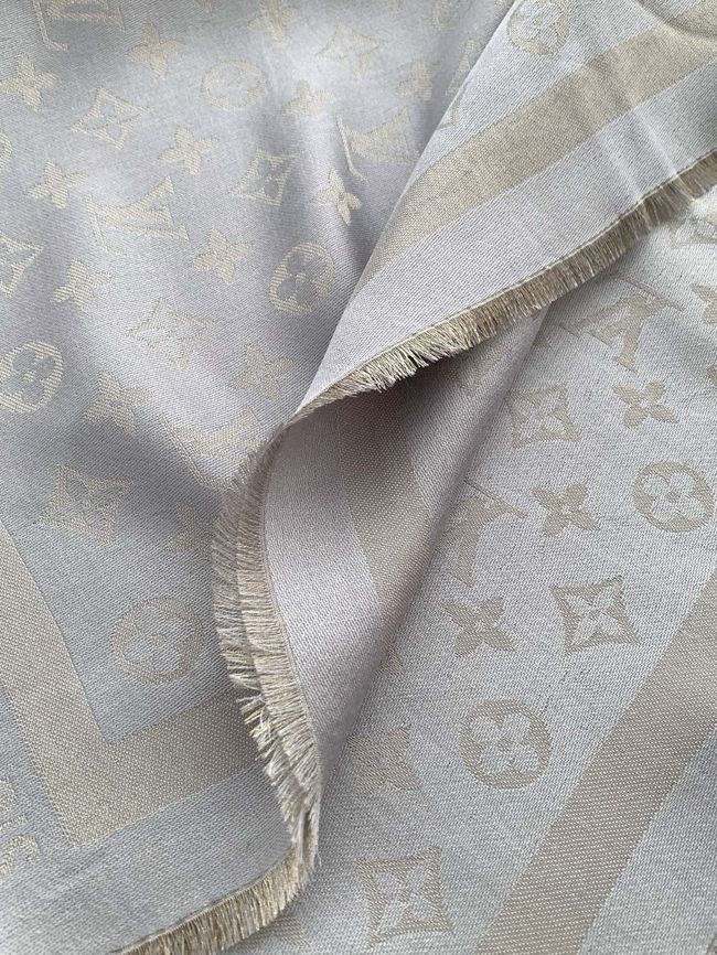 Louis Vuitton Monogram Shine Shawl M9A256-2 Louis Vuitton Monogram Shine Shawl M9A256-2